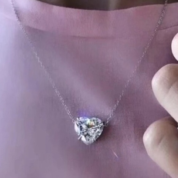 12ct Solitaire Heart Necklace - Picture 6 of 16